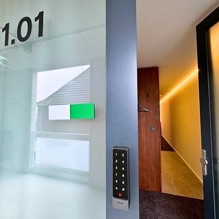 Tin Inn - Hueckelhoven - Das Hotel Aus Hochwertig Ausgebauten Ueberseecontainern Eksteriør bilde