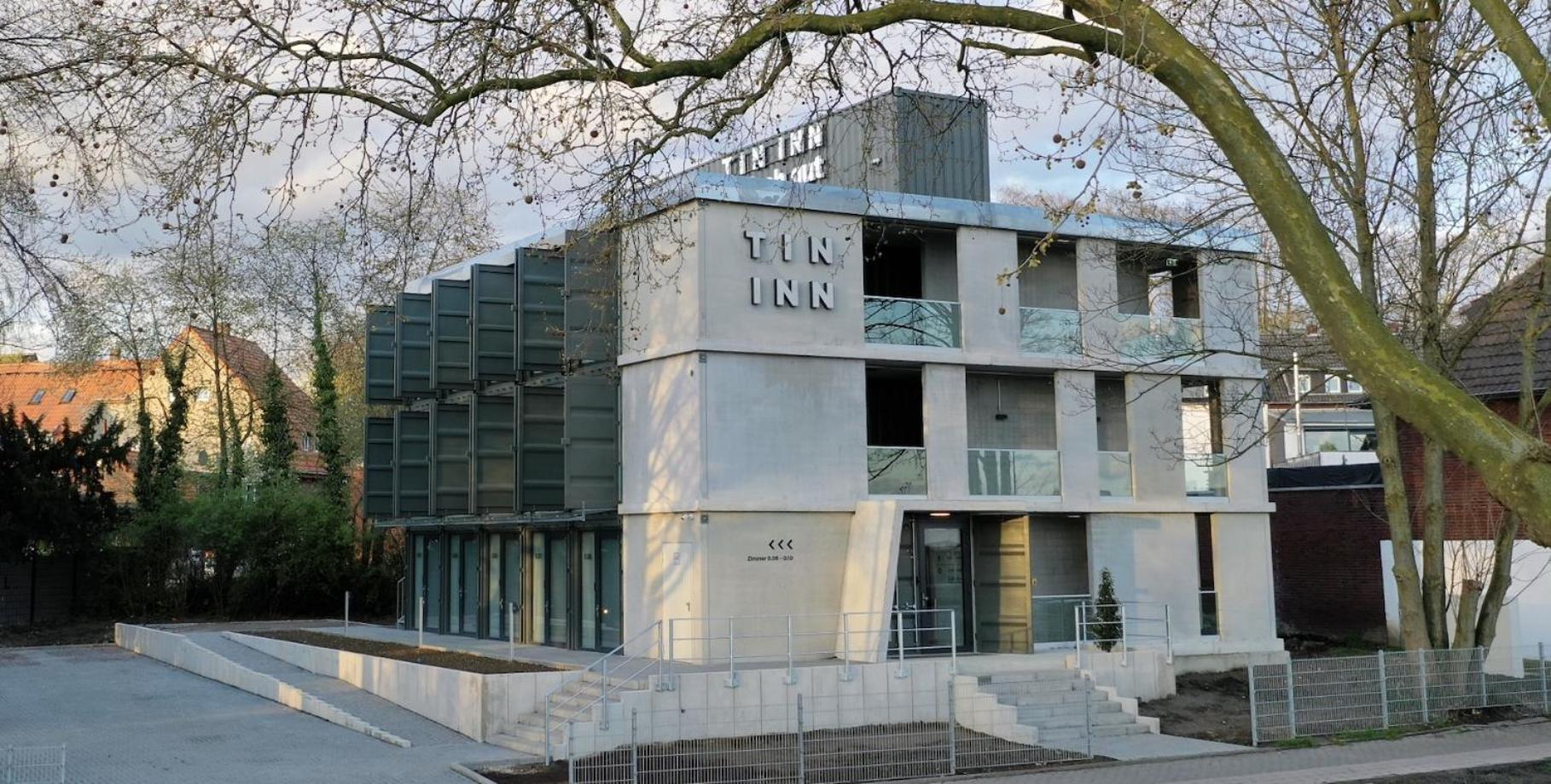 Tin Inn - Hueckelhoven - Das Hotel Aus Hochwertig Ausgebauten Ueberseecontainern Eksteriør bilde