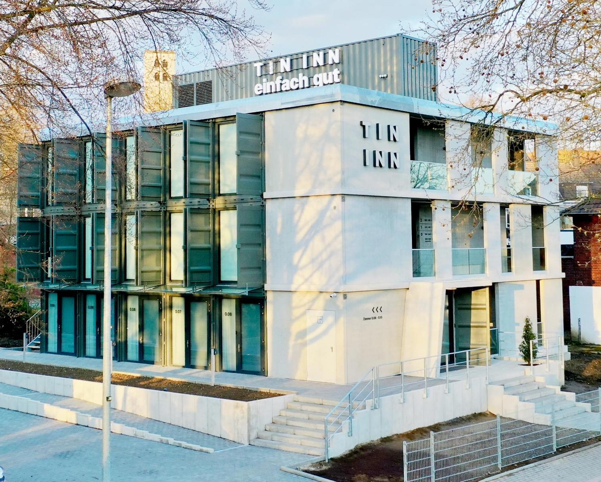Tin Inn - Hueckelhoven - Das Hotel Aus Hochwertig Ausgebauten Ueberseecontainern Eksteriør bilde